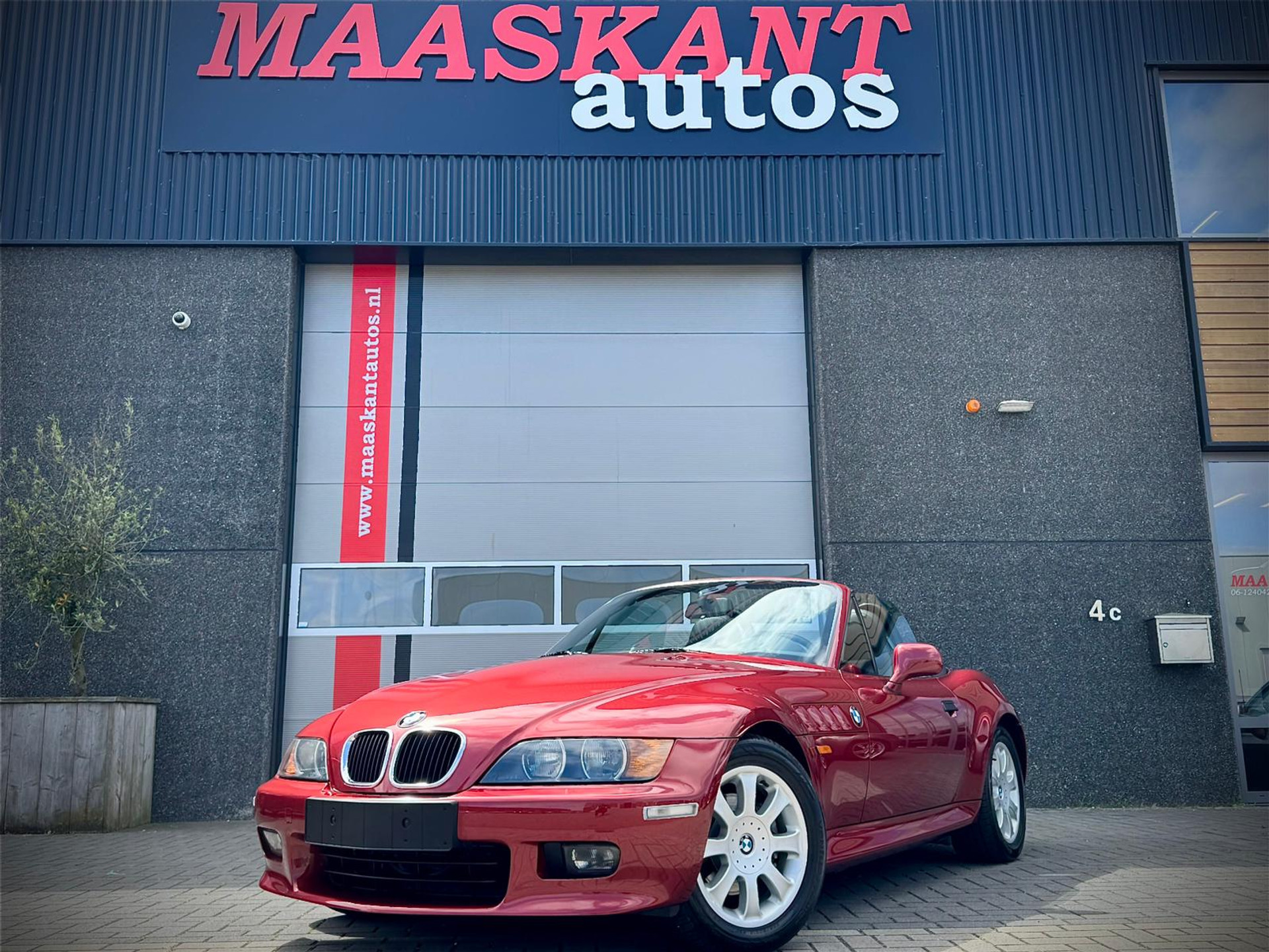 44982028-1.jpg
