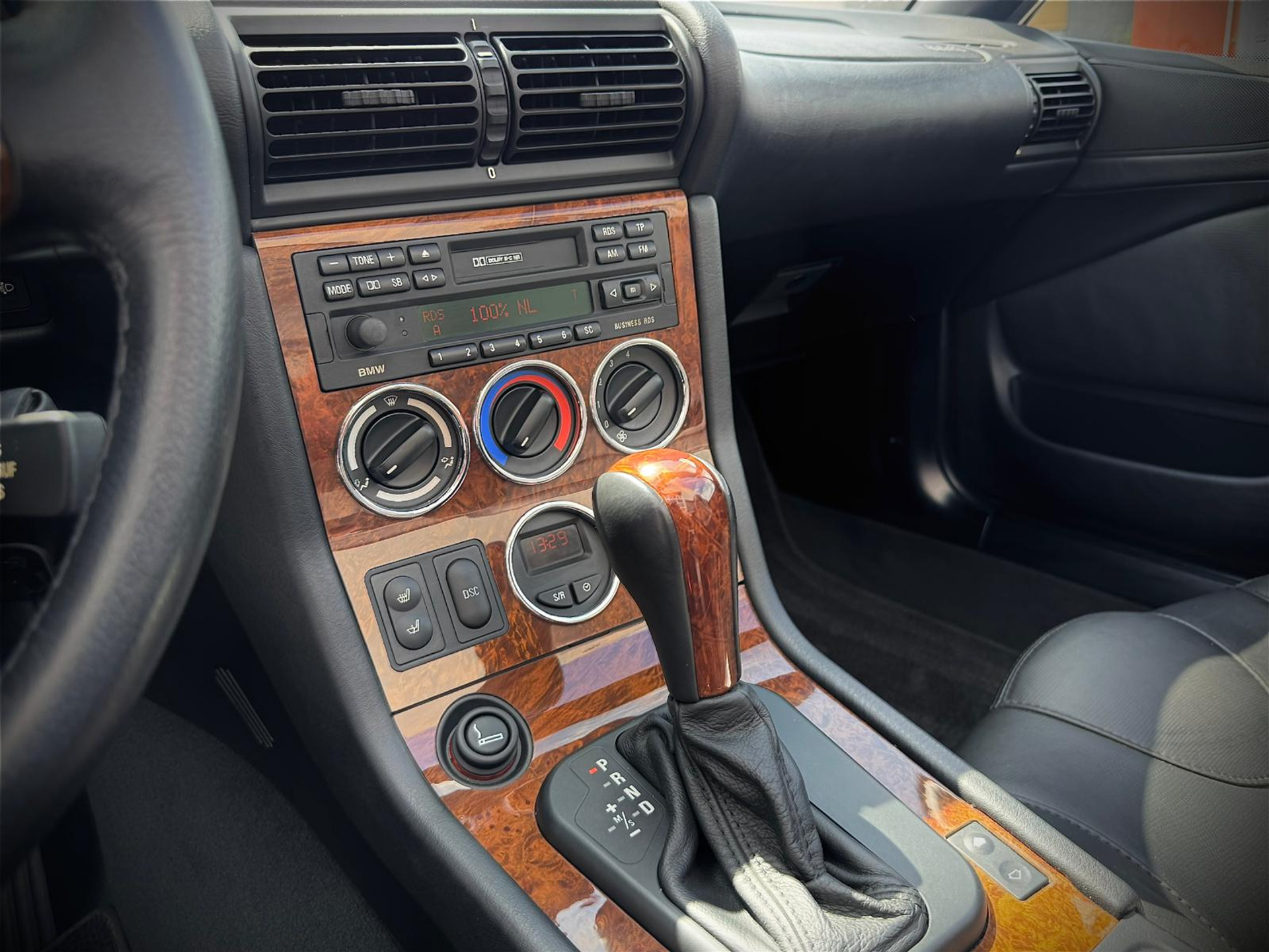 44982028-28.jpg