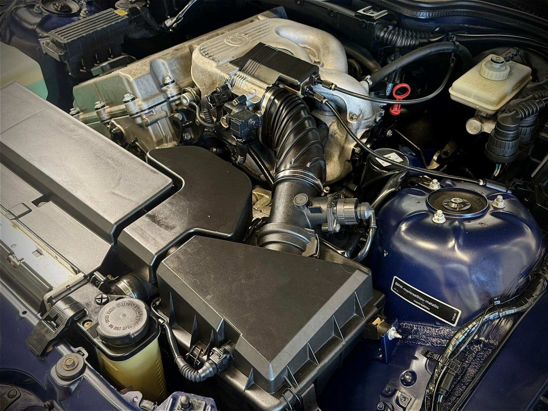 45930240-5.jpg