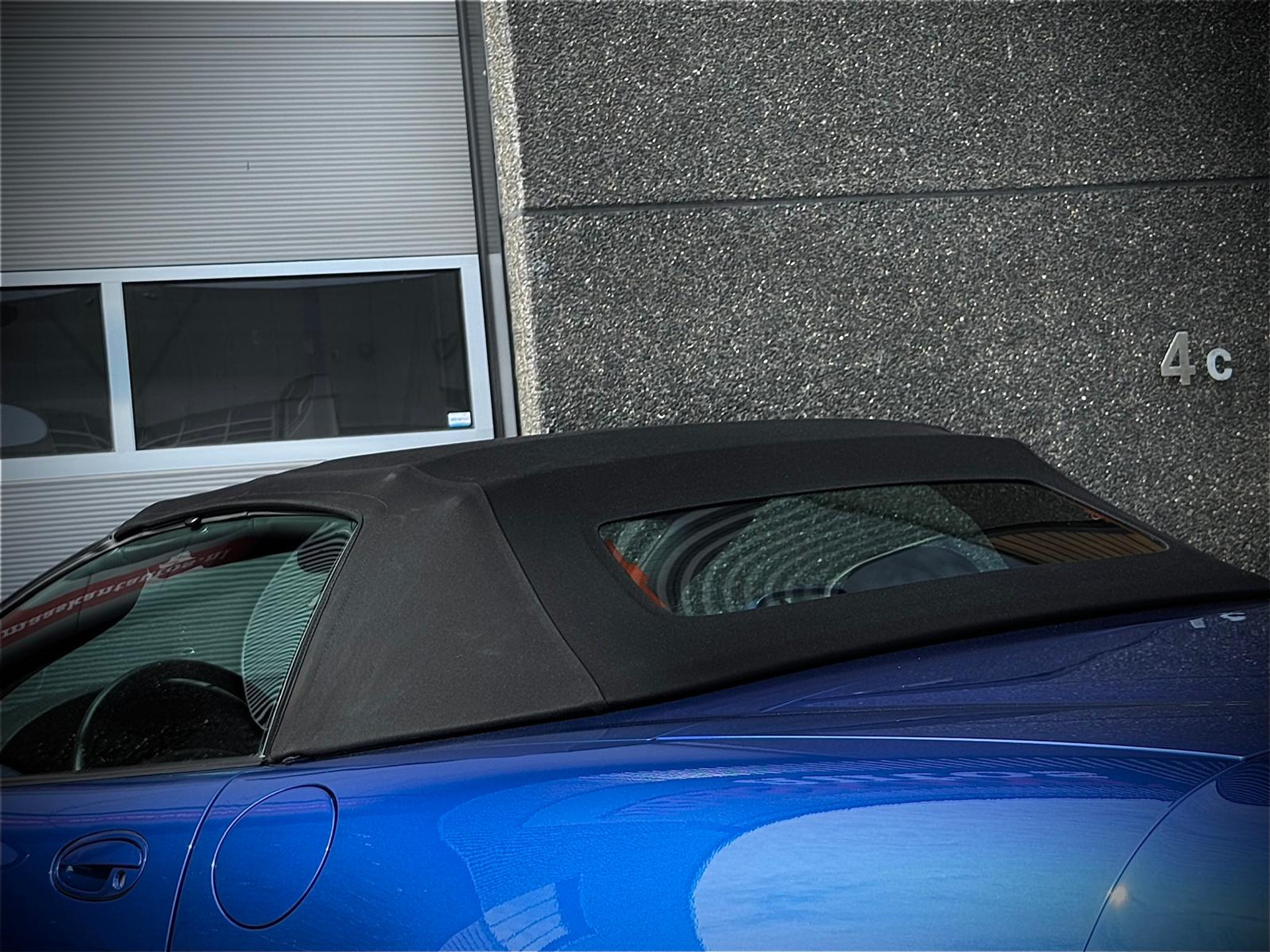 46649840-14.jpg