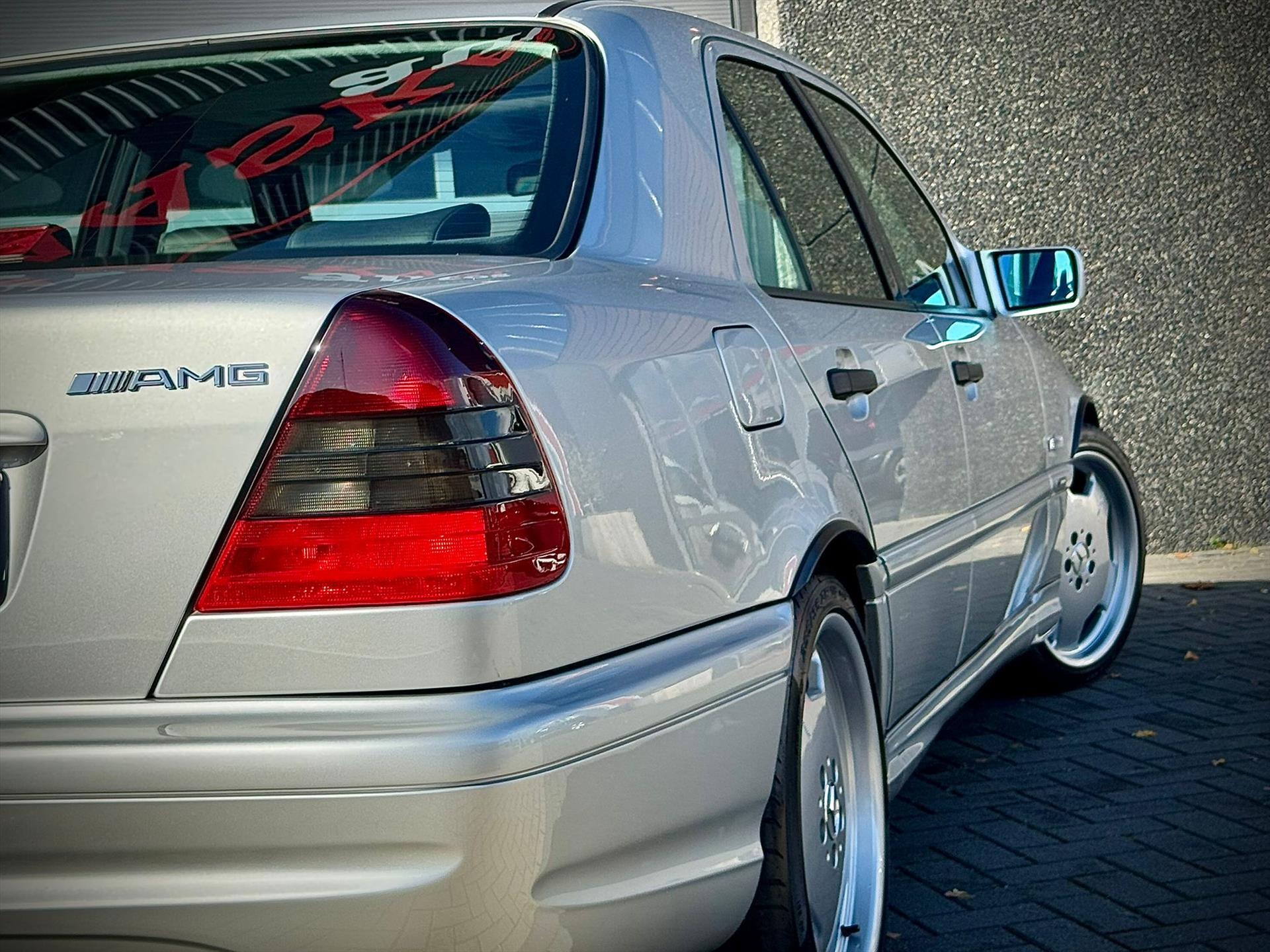 47545220-12.jpg