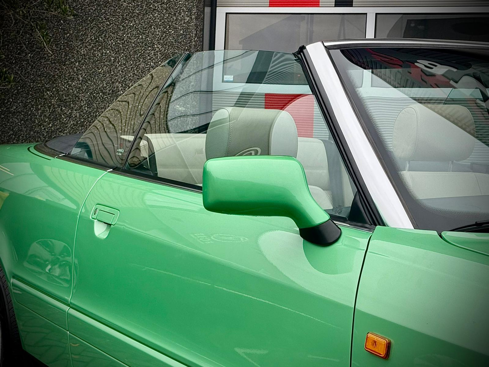 47697487-16.jpg