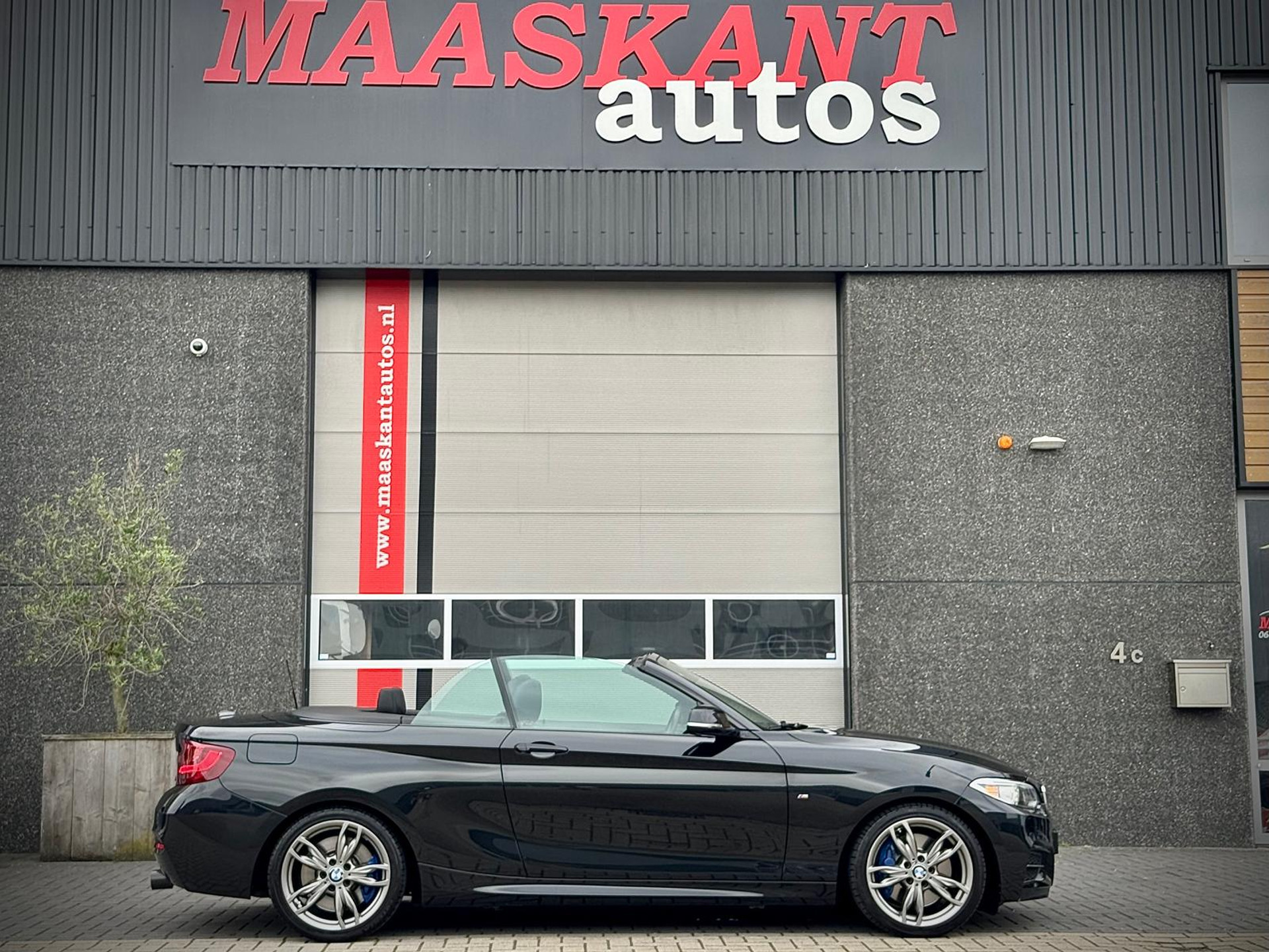 56416183